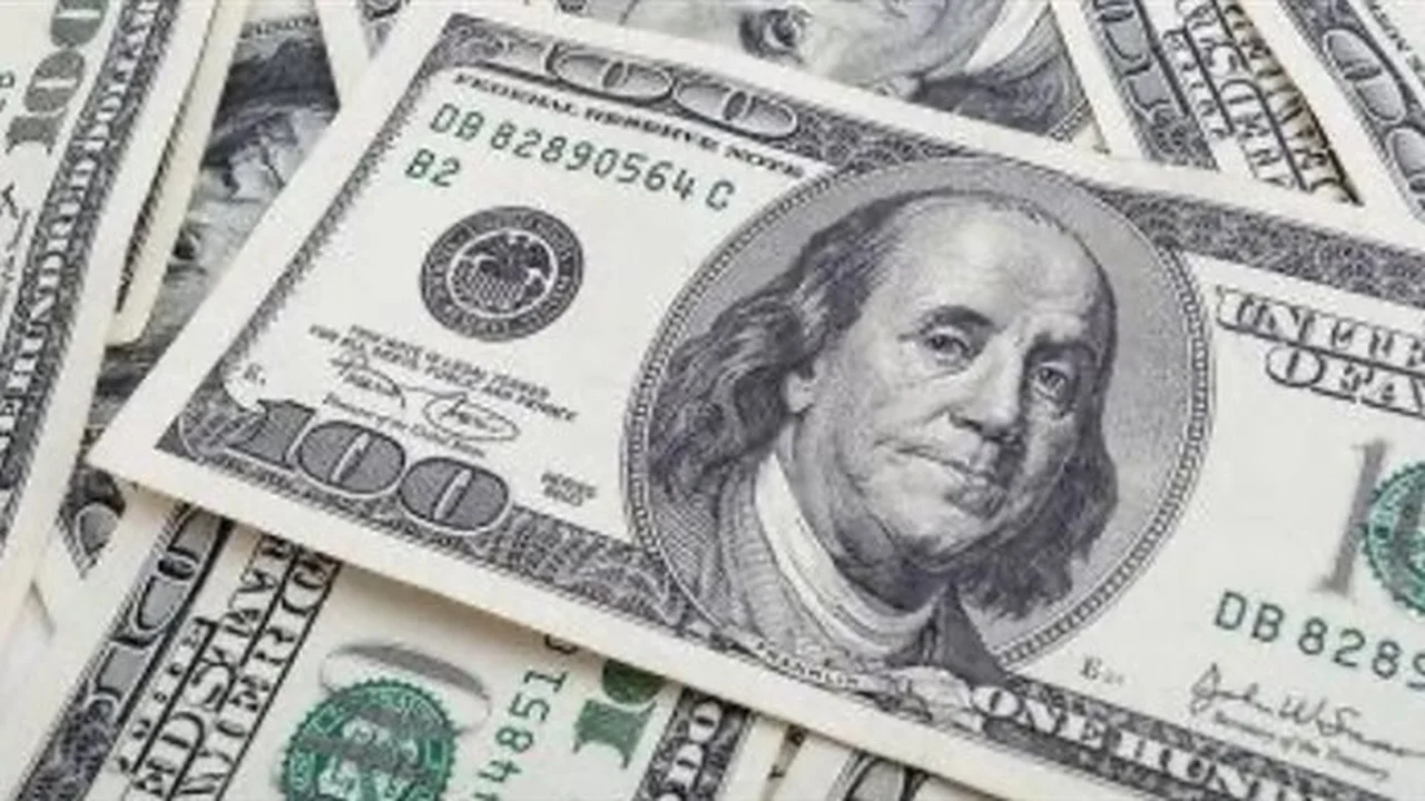 سعر الدولار يوم الأحد يشهد استقرارًا ملحوظًا أمام الجنيه المصري